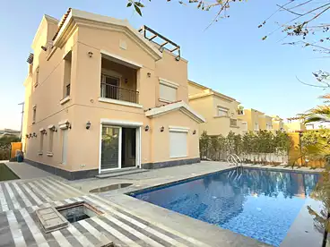 Villas For rent in Mivida Parcel, Mivida Compound - Emaar, 355 sqm
