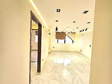 Administrative For rent in Carrefour Main Street, Zahraa El Maadi, 135 sqm