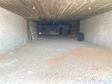 Commercial For rent in Northern 90th St., 90th Street, 380 sqm