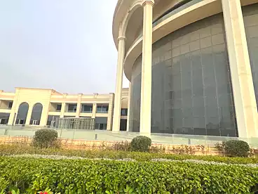 محلات للإيجار في شارع التسعين الجنوبي، شارع التسعين، 290 متر