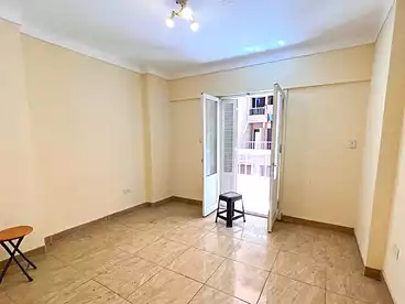 Apartments For sale in Abou Quer St - El Horeya Rd, Ganaklis, 87 sqm