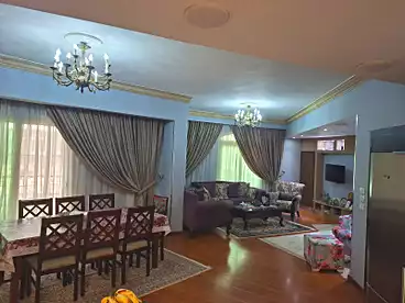 Apartments For sale in El Tahrir St., East of Academy, 220 sqm