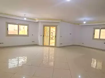 Private للإيجار في مربع الوزراء، شيراتون، 190 متر