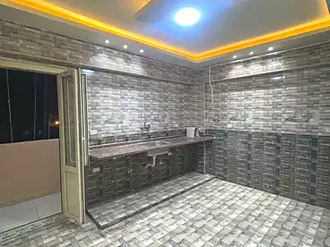 روف للبيع في شارع الطيار، البيطاش، 250 متر