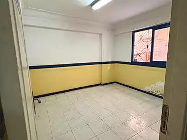صيدليات للبيع في شماعه، السيوف، 30 متر