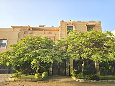 Villas For rent in Daheyet El Nakheel - OUD, Compounds in Elshorouk City, 300 sqm