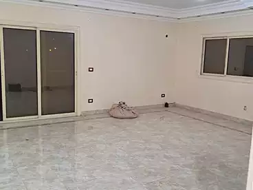 في شارع محمد رحيم، الياسمين 3، 200 متر