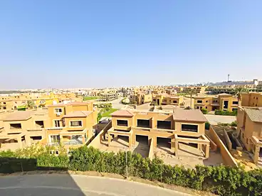 في كمبوند قطامية جاردنز - شمال افريقيا، كمبوند بالتجمع الخامس، 170 متر