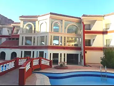 Hotel For sale in Sant Kathren City, Sant Kathren, 10400 sqm