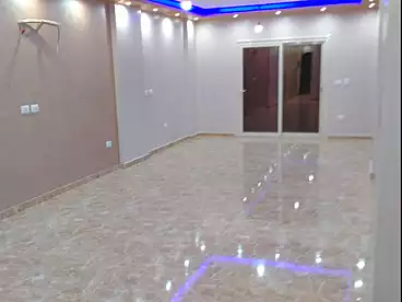 شقق للبيع في شارع المجزر الالي، اللبيني، 200 متر