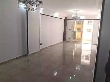 Apartments For sale in Gamal Abdel Nasser St., El Mandara, 165 sqm