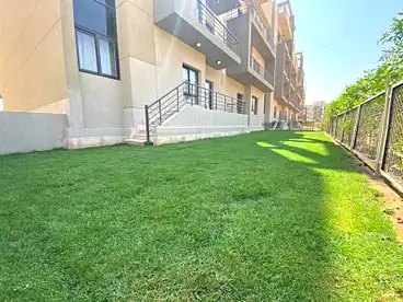 Apartment with Garden For sale in Fifth Square Compound - AlMarasem, Compounds in New Cairo, 245 sqm