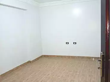 Administrative For rent in Gesr El Suez St., Nozha 2, 150 sqm