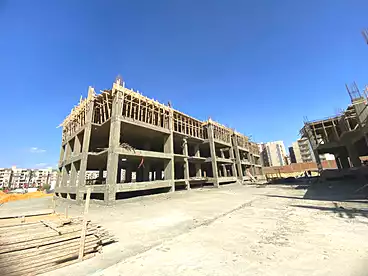 Apartment with Garden For sale in Valencia Valley Compound - NCB, Compounds in New Cairo, 127 sqm
