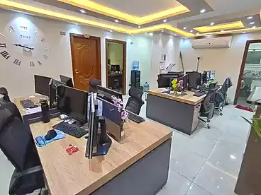 إداري للبيع في شارع جرين، محرم بك، 120 متر