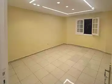 Commercial For rent in Gamal Abdel Nasser St., El Asafra, 150 sqm