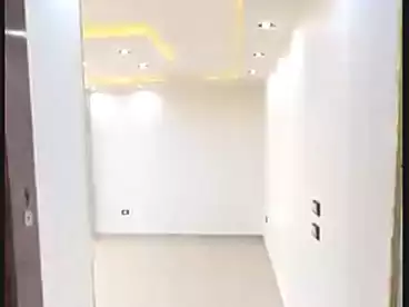 Apartments For sale in Iskandar Ibrahim St., Miami, 170 sqm