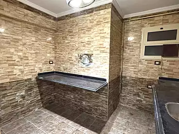 Apartments For sale in Gamal Abdel Nasser St., El Mandara, 165 sqm