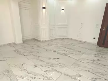 Apartments For sale in Corniche El Nile St., Dokki, 190 sqm