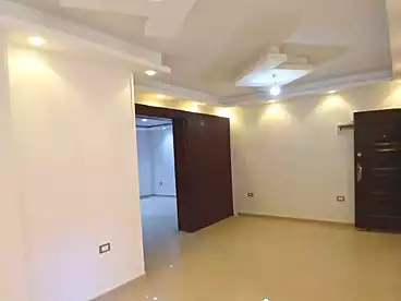 شقق للبيع في شارع سيدي كمال، المندرة بحري، 100 متر