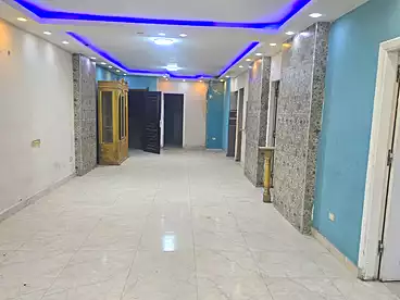 شقق للإيجار في شارع الشهيد احمد حمدي، الطوابق، 225 متر