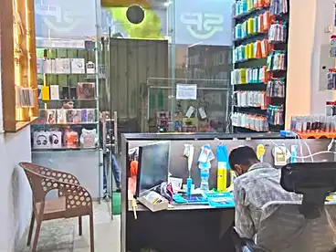 تجاري للبيع في شارع العشرين، فيصل، 28 متر