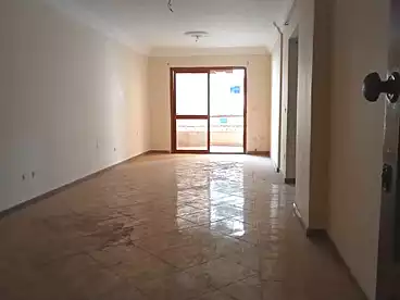 شقق للبيع في شارع محمود العيسوي، سيدي بشر بحري، 130 متر