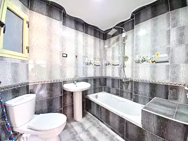 Apartments For sale in Gamal Abdel Nasser St., El Mandara, 115 sqm