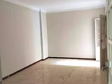 Apartments For sale in Iskandar Ibrahim St., Miami, 180 sqm