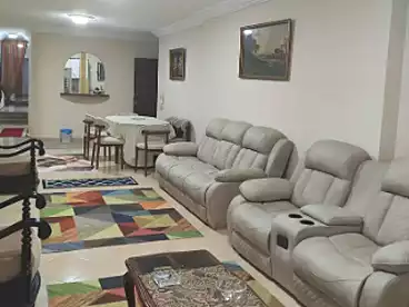شقق مفروشة للإيجار في ميامي، الاسكندرية، 200 متر
