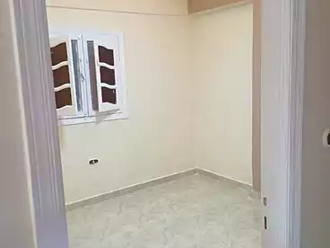 شقق للبيع في الكيلو 21، العجمي، 100 متر