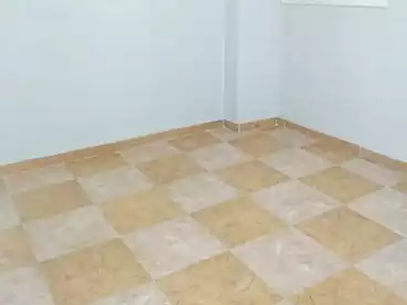 عقارات للبيع في شارع الورشة، الهانوفيل، 100 متر