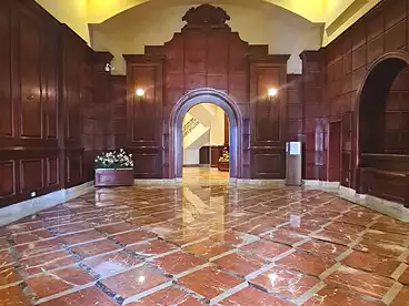 Apartments For sale in Sant Giyn St., Kafr Abdo, 320 sqm