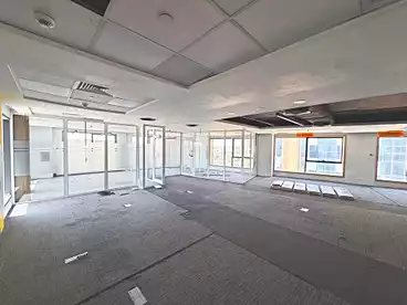 Administrative For rent in Southern 90th St., 90th Street, 550 sqm
