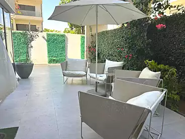 Apartments For sale in Lake View Residence - El Hazek, Compounds in New Cairo, 130 sqm