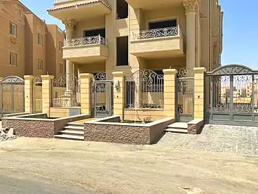 للبيع في شارع النباتات، المجاوره الرابعة عشر، 627 متر