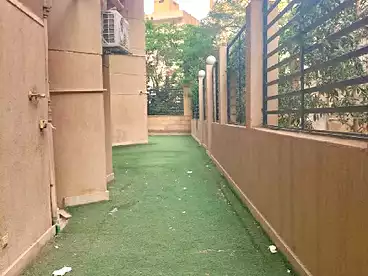 Administrative For rent in Tenth Neighborhood, Zahraa El Maadi, 325 sqm
