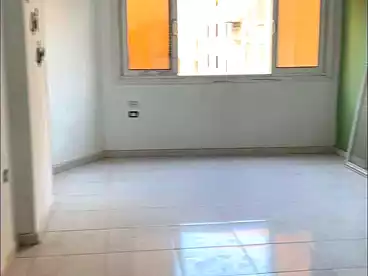 شقق للبيع في شارع المجزر الالي، اللبيني، 90 متر