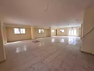 Building For rent in Industrial Zone, New Cairo - 5th Settlement, 180 sqm