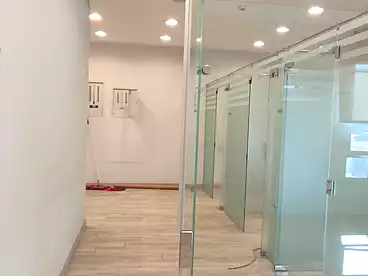 مكاتب للإيجار في شارع الملتقى العربي، شيراتون، 250 متر