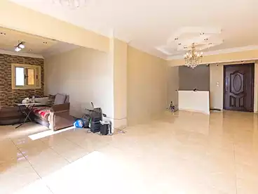عقارات للإيجار في شارع النصر، سموحة، 130 متر