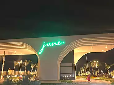 للبيع في جون فيلدج - سوديك، منتجعات الساحل الشمالى، 102 متر