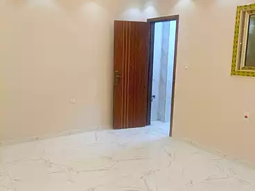 شقق للبيع في اللبيني، فيصل، 140 متر