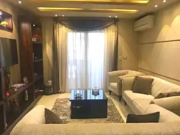 عقارات للإيجار في شارع ابو قير - طريق الحرية، رشدي، 200 متر