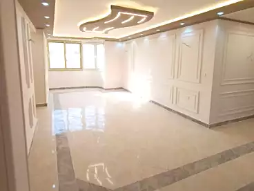 شقق للبيع في الحي الرابع، العبور، 170 متر