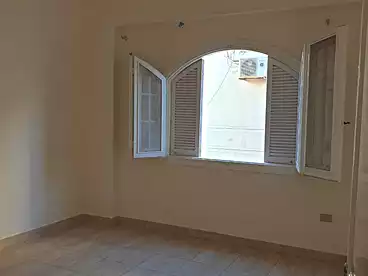 عقارات للإيجار في شارع مدحت الخولي، جنوب الاكاديميه (ب)، 200 متر