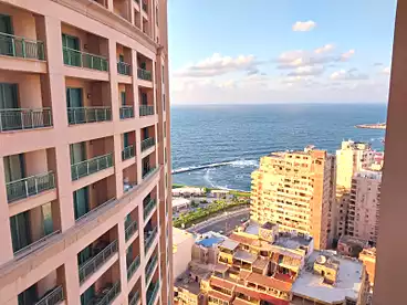 عقارات للإيجار في سان ستيفانو جراند بلازا، سان ستيفانو، 200 متر