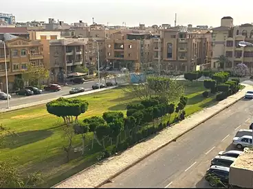 شقة بحديقة للبيع في شارع سميحة الباجوري، الياسمين 7، 190 متر