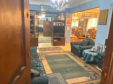 شقق للبيع في شارع أحمد عرابي، المهندسين، 200 متر