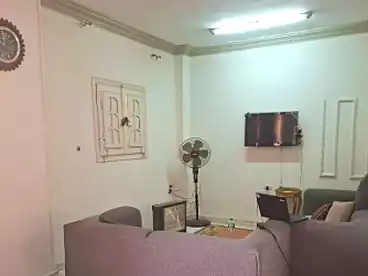 مباني للبيع في الحي العاشر، العاشر من رمضان، 100 متر